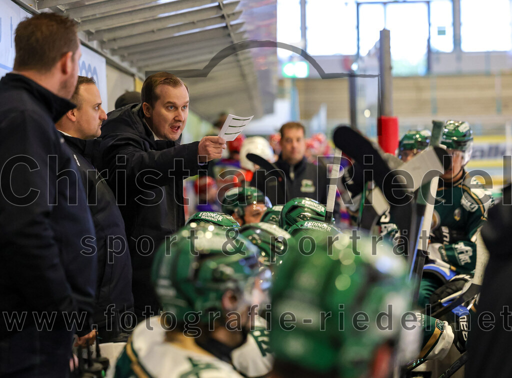 2025-09-14_048_TSV_Erding_gegen_EC_Peiting | Erding, Deutschland, 14.09.2025:Eishockey, Oberliga Süd 2025 / 2026, Testspiel, TSV Erding gegen EC Peiting, Endergebnis: 2:3Foto: Christian Riedel / fotografie-riedel.net
