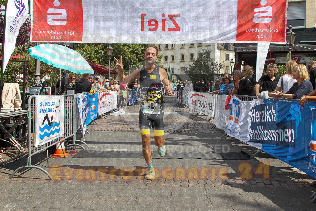 250824_1336_EV4_0392 | Sportfotografie im Rhein-Sieg Kreis, Köln, Bonn, NRW, Rheinland Pfalz, Hessen, etc. Unser Tätigkeitsfeld umfasst den Laufsport vom Volkslauf über den Marathon, Duathlon, Triathon bis zum Ultralauf wie Kölnpfad Ultra oder Schindertrail.