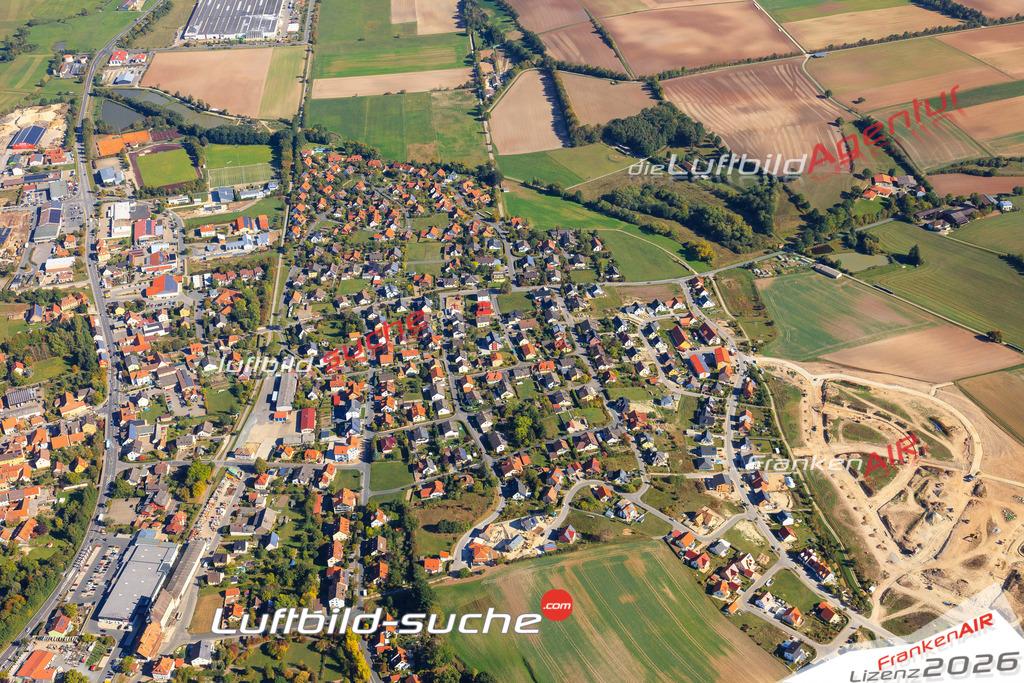 Die Luftaufnahme der Stadt Burgebrach wurde vom UL-Flugzeug heraus erstellt ( keine Drohne )- hohe Auflösung für beste Qualität