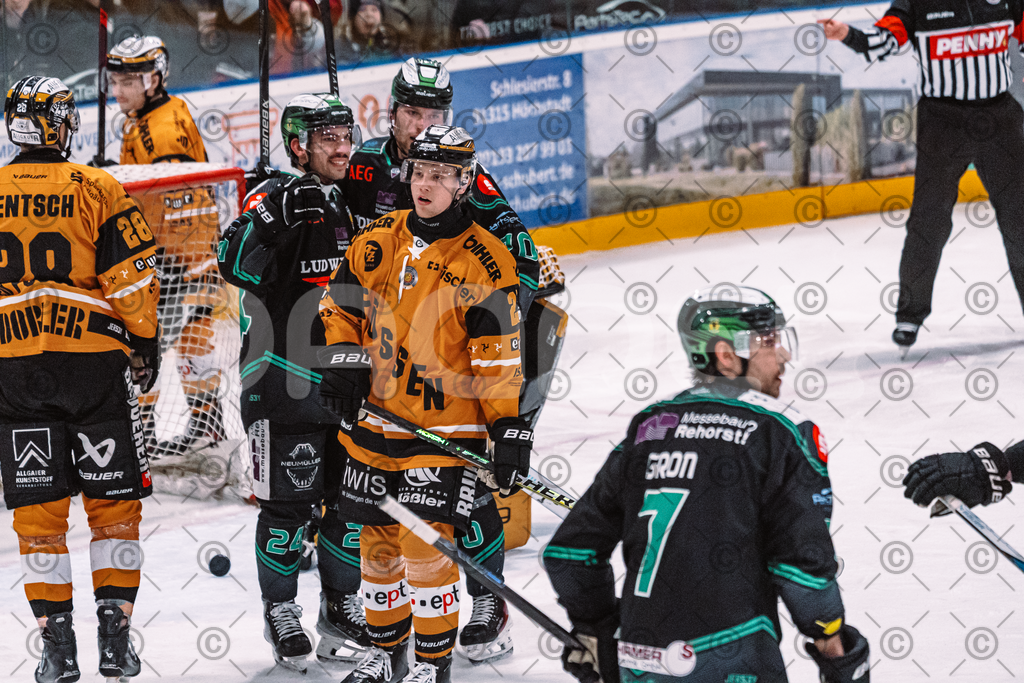 Alligators_vs_Fuessen_06_03_2026_PP-24 | Höchstadt Alligators Fotogalerie: Eishockey-Action aus Franken. Professionelle Spielfotos, Portraits & Stadionbilder zum Download. Jetzt entdecken! - Realisiert mit Pictrs.com
