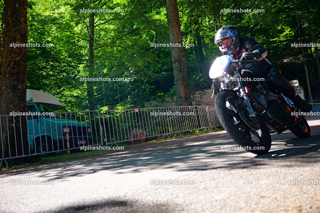 P1026067 | Erleben Sie atemberaubende, hochqualitative Fotos Ihrer Fahrt entlang der malerischen Alpenstraßen. Besuchen Sie alpineshots.com, um professionelle Aufnahmen Ihrer unvergesslichen Reise zu finden und zu kaufen - Realisiert mit Pictrs.com