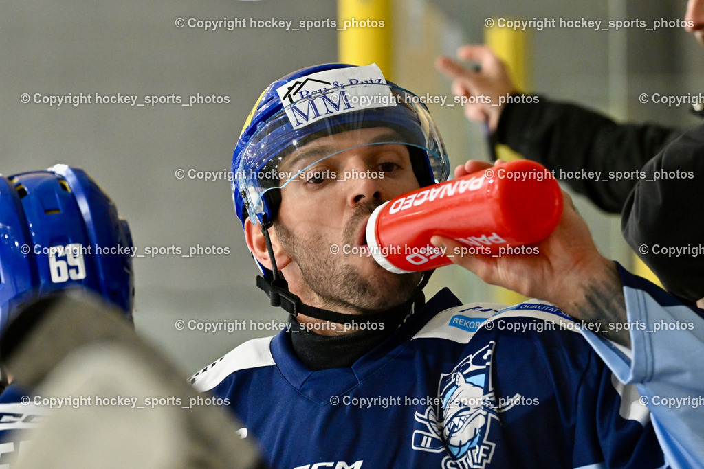 ESV FERLACH vs. ESC SOCCERZONE STEINDORF | #79 Petrik Benjamin ESC Steindorf, ESV FERLACH vs. ESC SOCCERZONE STEINDORF, ESV FERLACH vs. ESC SOCCERZONE STEINDORF am 22.11.2024 in Ferlach (Eishalle Ferlach ), Austria, (Photo by Bernd Stefan)