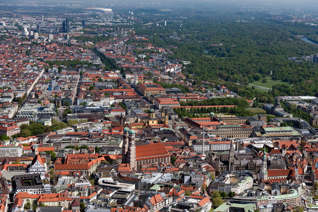 dr__0063911.jpg | MüNCHEN 29.04.2025 Stadtansicht des Innenstadtbereiches in München im Bundesland Bayern, Deutschland. // City view on down town in Munich in the state Bavaria, Germany. Foto: Daniel Reiter