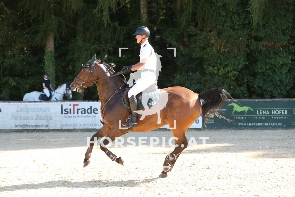 DL2Q0180 | Willkommen bei Brunnmayr - Design & Fotografie – Ihrem Spezialisten für Reitturniere und Pferdeveranstaltungen in Oberösterreich, Salzburg und Bayern! Seit über 17 Jahren sind wir leidenschaftlich dabei.