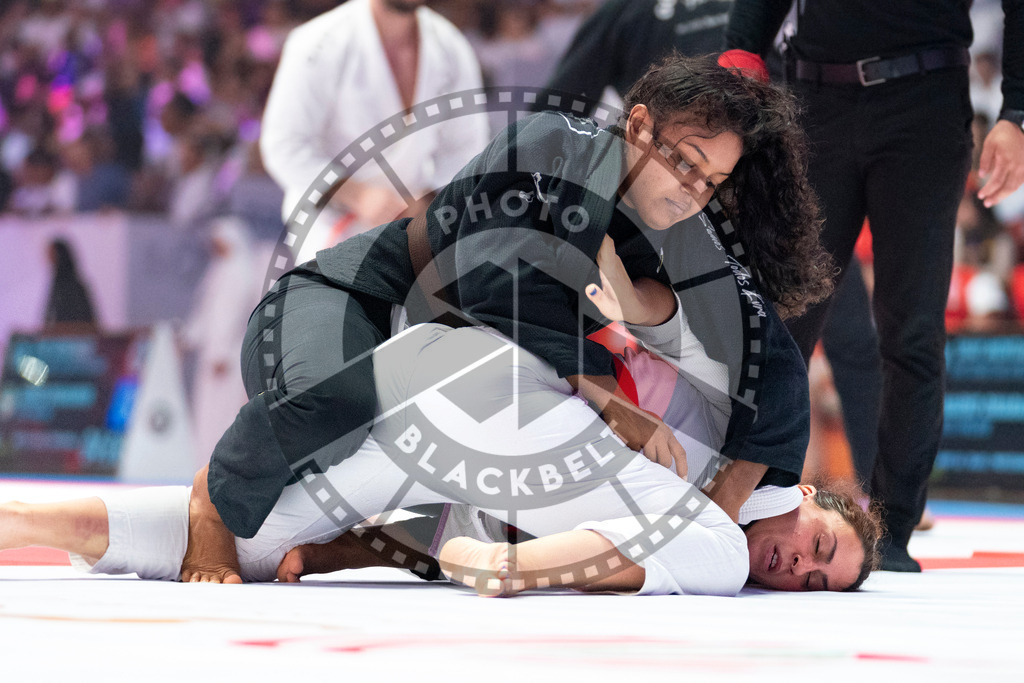 20231109PBB4081 | Fighters compete during the AJP World Professional Championship in the Mubadala Arena in Abu Dhabi, Arab United Emirates, on November 9, 2023.