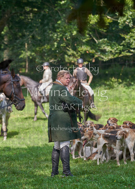 09-23 Jagd Perdöl_MCH0386_Marina Hewig | Fotografie, FotoArt, PferdesportArt, Pferdesportfotografie, Landschaftsfotografie, Reisefotografie, Reise, Pferde - Realisiert mit Pictrs.com