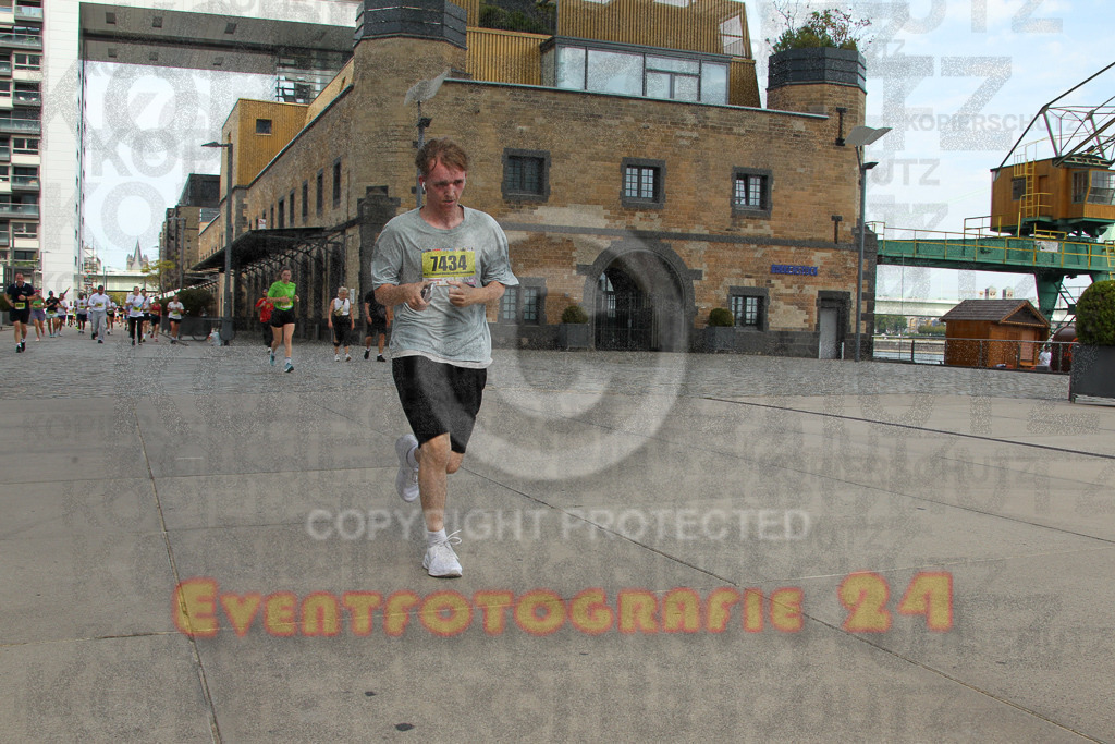 250920_1328_EV4_5728 | Sportfotografie im Rhein-Sieg Kreis, Köln, Bonn, NRW, Rheinland Pfalz, Hessen, etc. Unser Tätigkeitsfeld umfasst den Laufsport vom Volkslauf über den Marathon, Duathlon, Triathon bis zum Ultralauf wie Kölnpfad Ultra oder Schindertrail.