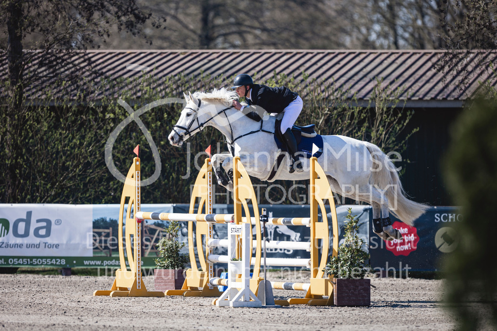 250408_Mühlen_SprPf-L-304 | Deine schönsten Turniermomente als professionelle Fotos! Entdecke hochwertige Pferdesport-Fotografie im Online-Shop. Jetzt Fotos finden & bestellen!