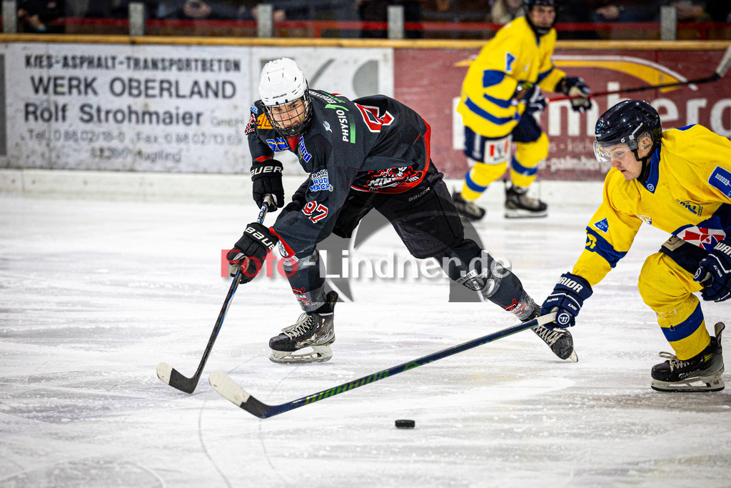 Peißenberg MINERS gegen EC Pfaffenhofen | Eishockey Bayernliga 2025/26 Vorrunde 25. Spieltag, Peißenberg MINERS gegen EC Pfaffenhofen, 20260109,Nepomuk RIEGER (MINERS 97) in Aktion,2026-01-09 in Peißenberg (flatbuy Arena Peißenberg), Nepomuk RIEGER (MINERS 97)Copyright: WolfgangxLindner www.foto-lindner.de