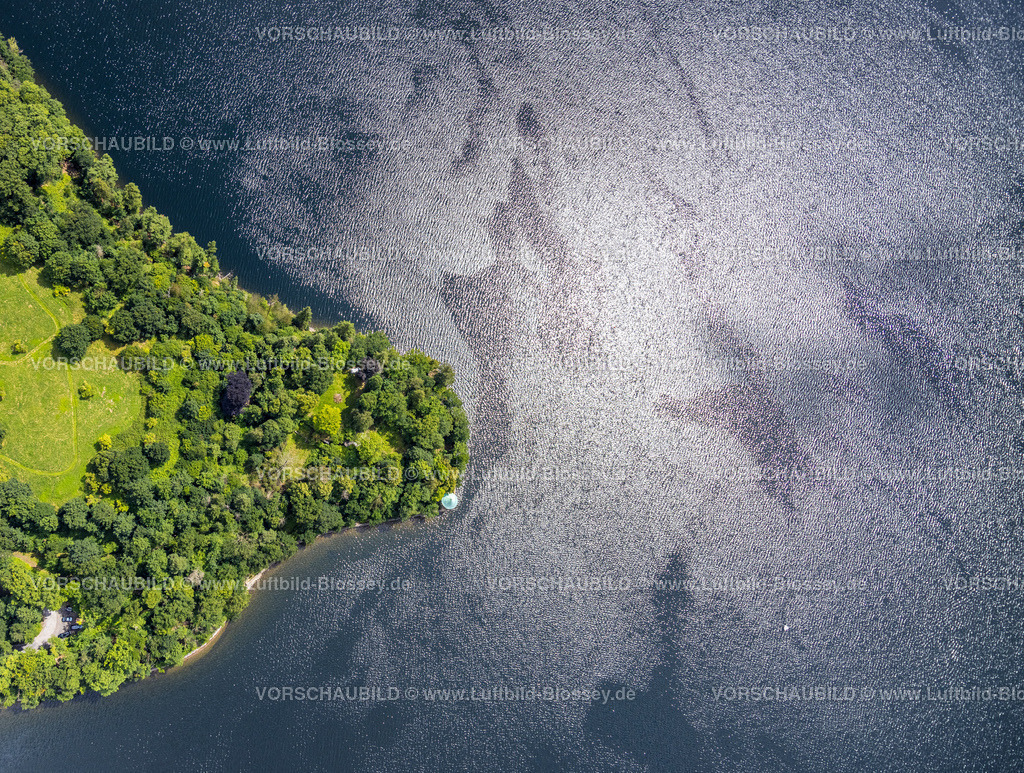 Moehnesee240707407 | Luftbild, LinkTurm an der Landzunge am Möhnesee beim Hotel Haus Delecke, bewaldeter Uferbereich, Formen und Farben, Senkrechtaufnahme, Delecke, Möhnesee, Sauerland, Nordrhein-Westfalen, Deutschland