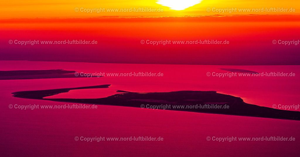 Sylt_List_ELS_1694170421 Zuschnitt | LIST 17.04.2021 Küstenbereich der Nordsee- Inseln Sylt und Römö in List bei Sonnenaufgang im Bundesland Schleswig-Holstein, Deutschland. // Coastal area Nordsee-Insel Sylt and Roemoe - Island in List on the island of Sylt in the state Schleswig-Holstein, Germany. Foto: Martin Elsen