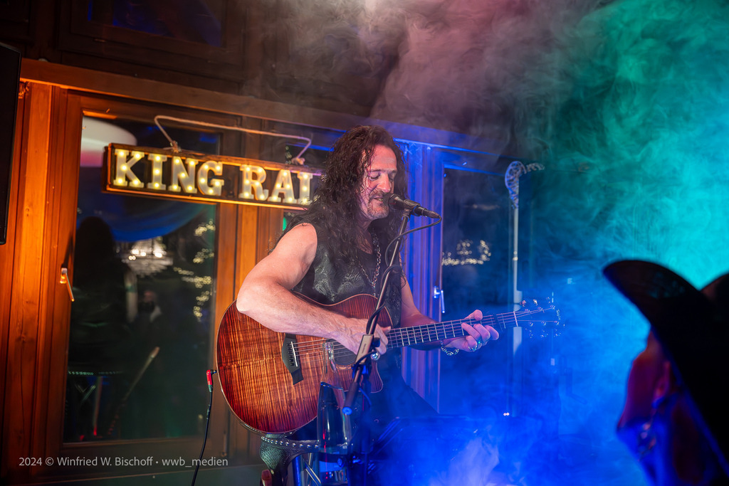 wwb-2504-0186 King Ralf HÜ_ | <Fotografie> <Video> <Film> <Winfried Bischoff> - Realisiert mit Pictrs.com