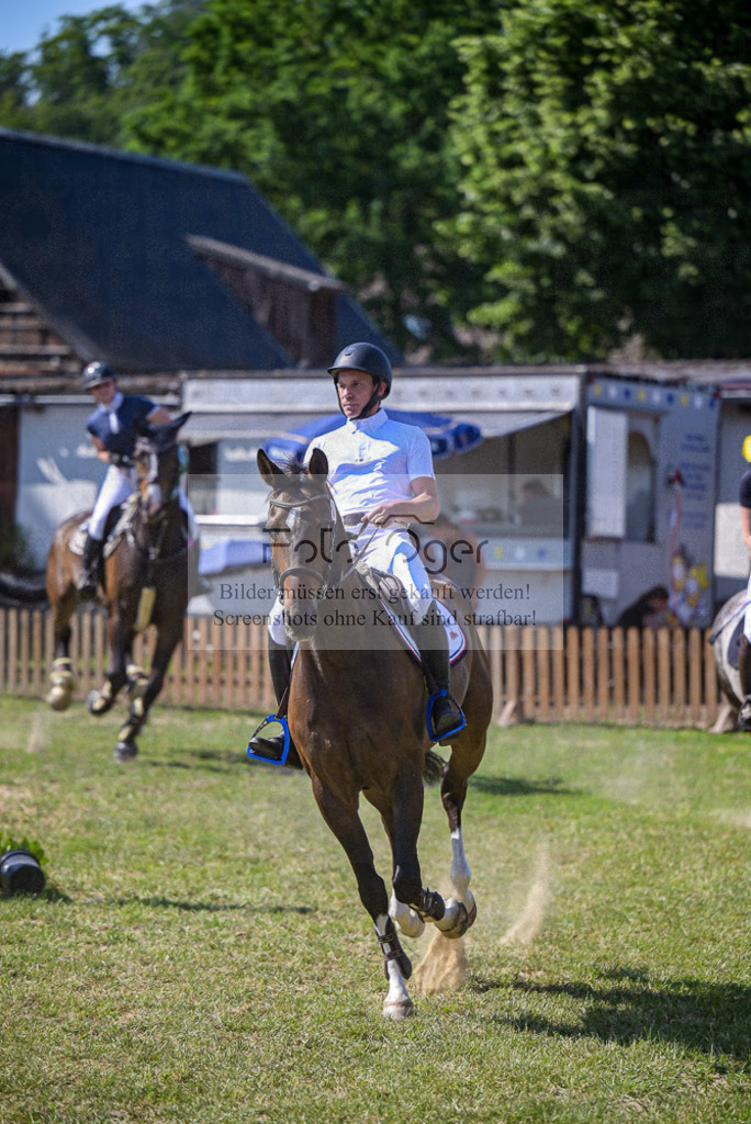 Reitturnier Voxtrup | Entdecke hochwertige Reitturnierfotos von Foto Oger. Professionell, emotional und authentisch – jetzt Lieblingsmomente im Shop bestellen.Deutschlandweite Turnierfotografie. - Realisiert mit Pictrs.com
