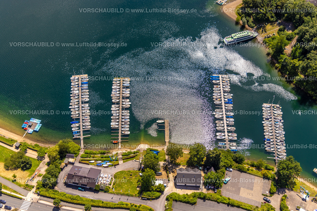 Sundern240708616 | Luftbild, Segelboote am Sorpesee, Hafen und Anlegestelle Am Sorpedamm, Ausflugsschiff am Ufer, Stemel, Sundern, Sauerland, Nordrhein-Westfalen, Deutschland