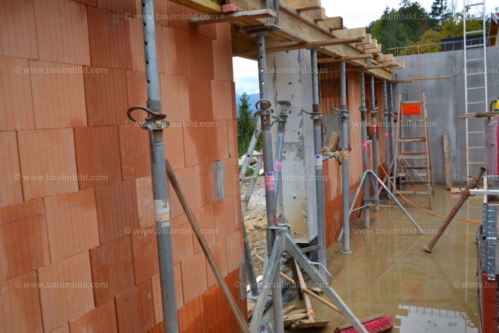 bib-lg04-betonarbeiten-0232 | Nach LV-Leistungsgruppen sortierte Detailfotos über den Bau eines Hauses. Alle Hausbau-Bilder direkt vom Urheber und Autor der Website Haus-Selber-Bauen.com