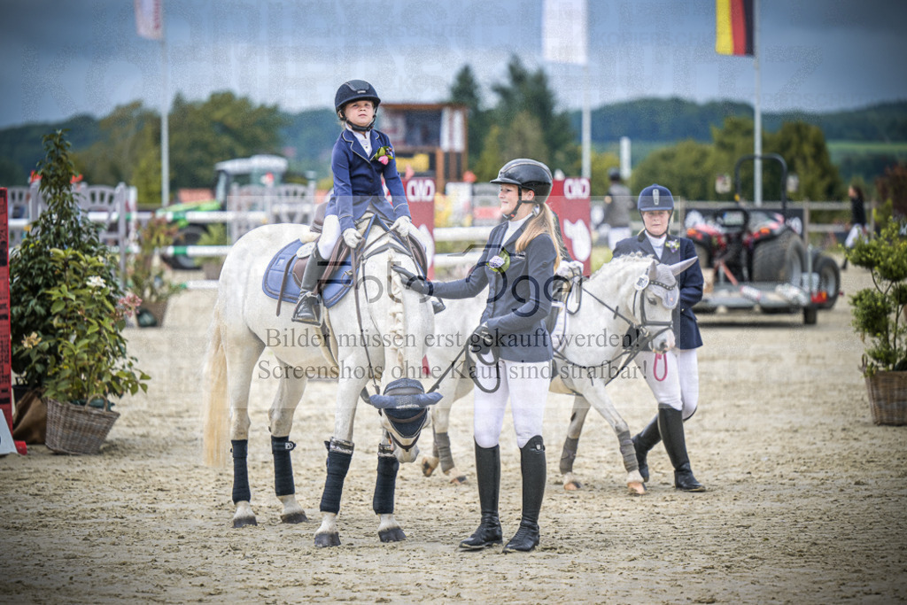 DOS_0349 | Entdecke hochwertige Reitturnierfotos von Foto Oger. Professionell, emotional und authentisch – jetzt Lieblingsmomente im Shop bestellen.Deutschlandweite Turnierfotografie. - Realisiert mit Pictrs.com