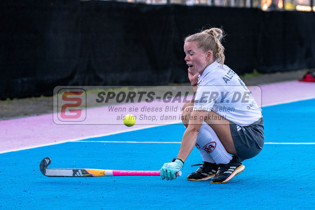SM_20250425-D85_2756 | 1.Bundesliga Feld - Rückrunde (W) HTHC - DCADA / 1:2