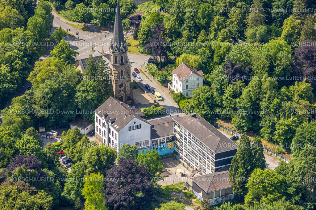 Velbert250600718Langenberg | Luftbild, EventKirche Langenberg Veranstaltungsort, kath. Kindergarten und Stadtbibliothek, Langenberg, Velbert, Ruhrgebiet, Nordrhein-Westfalen, Deutschland