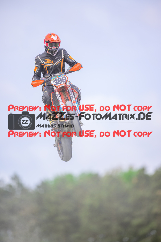 MaZZes_Fotomatrix_20250504_6007705_6300 | S4