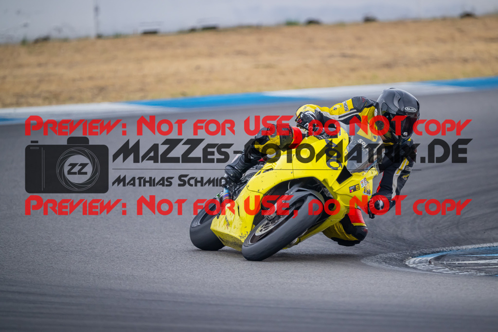 MaZZes-Fotomatrix-20260809-580613 | R1