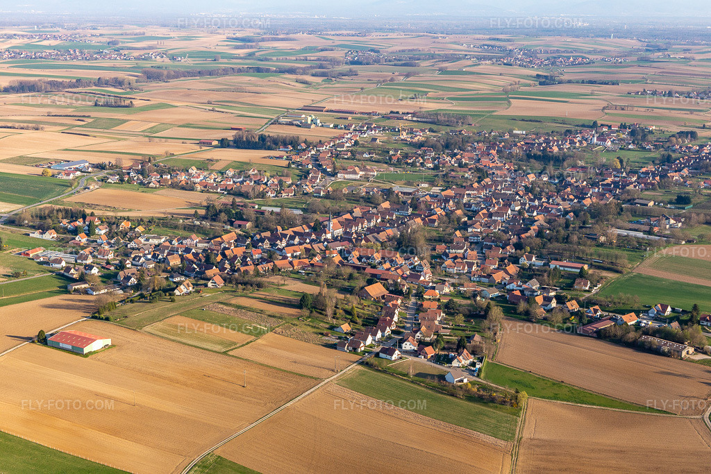 Aerial view: View of the town in Seebach in the state Bas-Rhin, France.Photo: IMG_130958.jpg taken on 03/22/2022 by Werner Riehm/FLY-FOTO.comResolution of the original: 5472 x 3648 px