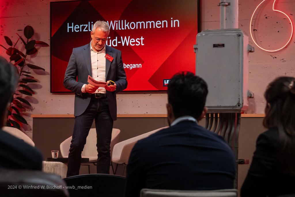 wwb_2046 | <Fotografie> <Video> <Film> <Winfried Bischoff> - Realisiert mit Pictrs.com