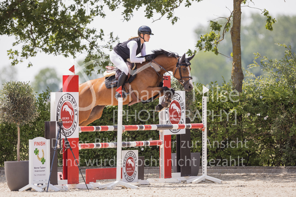 230616_Lemwerder_Springpf-L2-637 | Deine schönsten Turniermomente als professionelle Fotos! Entdecke hochwertige Pferdesport-Fotografie im Online-Shop. Jetzt Fotos finden & bestellen!