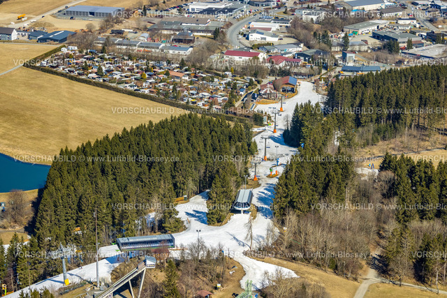 Winterberg220303427 | Luftbild, Schneepiste mit Sessellift Bergstation Rauher Busch, Campingplatz,  Winterberg, Sauerland, Nordrhein-Westfalen, Deutschland