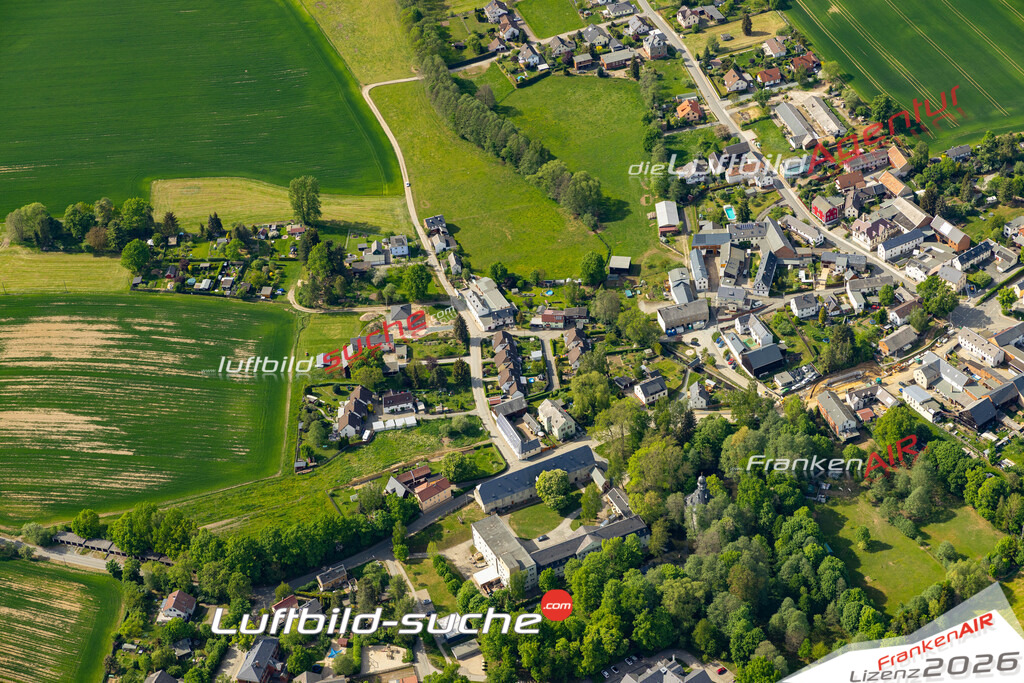Die Luftaufnahme Kauschwitz - Plauen wurde 2022 vom Flugzeug aus (keine Drohne) erstellt. Hohe Auflösung -für große Poster und Wandbilder geeignet - Garantiert!