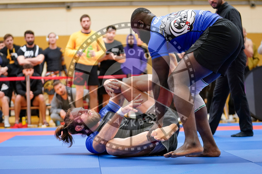 20240203PBB07916 | Fighters compete during the Brazilian Jiu-Jitsu Championship of the AJP Tour in Maintal by Frankfurt am Main, Germany, on February 2, 2024.