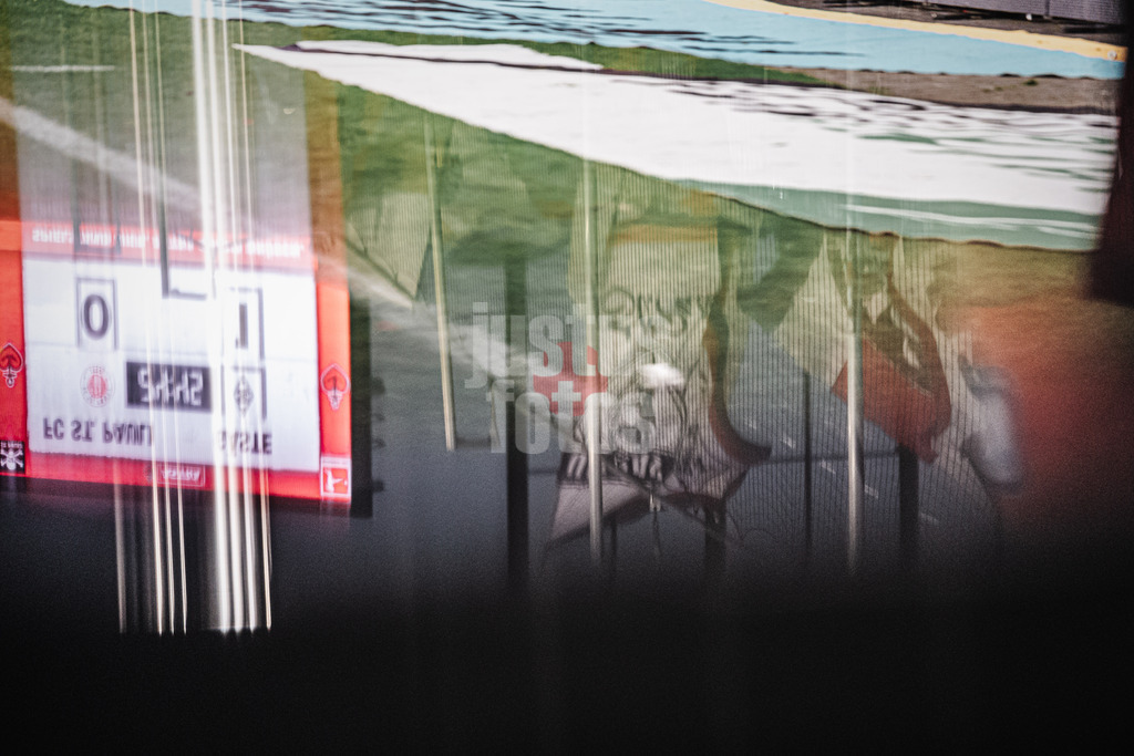 Fußball | Männer | Saison 2025/2026  | Fußball-Bundesliga | 09. Spieltag | FC St. Pauli vs. Borussia Mönchengladbach | 01.11.2025 | sportfotografie mit justus stegemann