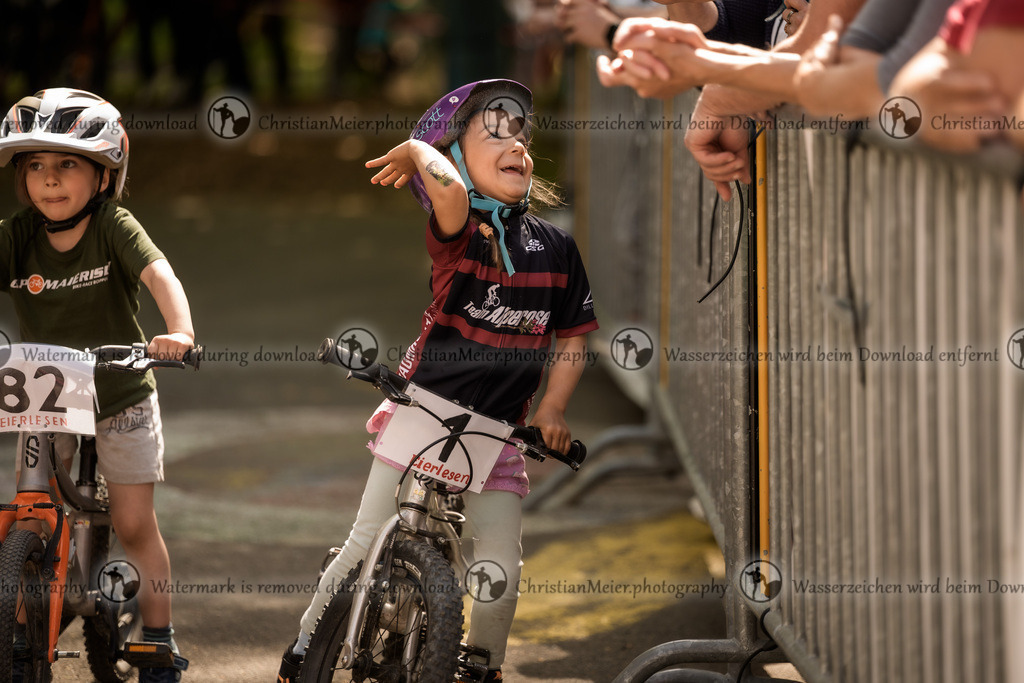 Eierlesen 2026 | Sie wurden bei einem Event oder Sportanlass fotografiert? Hier finden sie ihre Bilder! - Realisiert mit Pictrs.com