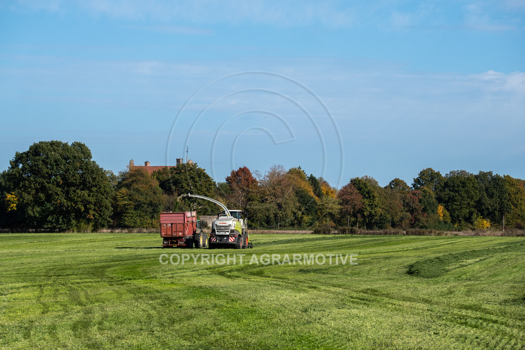 20221012-_DSF9310 | Der letze Grasschnitt im Jahr - Realisiert mit Pictrs.com