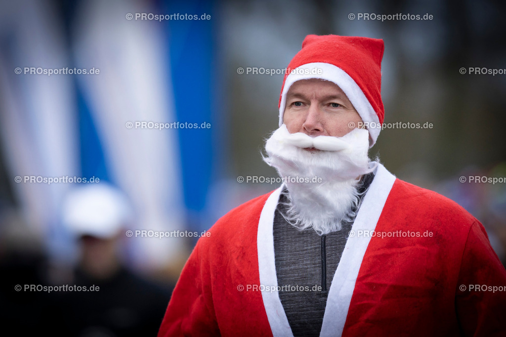 Bonner Nikolauslauf in Bonn, 08.12.2024 | Impressionen vom Bonner Nikolauslauf am 08.12.2024 in Bonn (Freizeitpark Rheinaue). Foto: BEAUTIFUL SPORTS/Axel Kohring