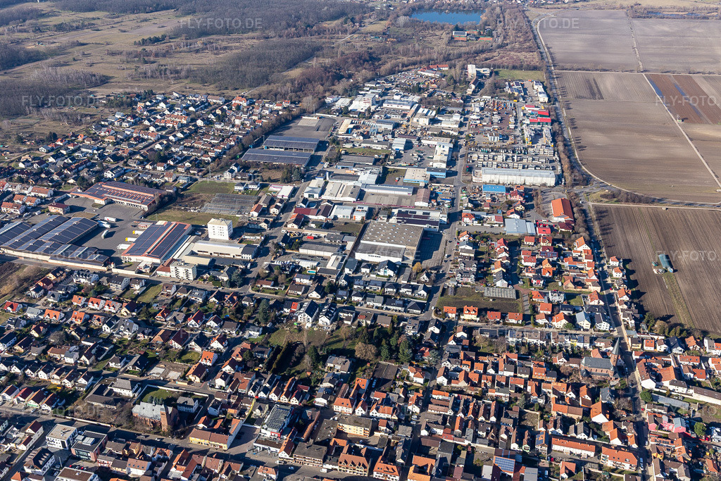 Luftbild: Industrie- und Gewerbegebiet Industriestraße / Im Horst in Maxdorf im Bundesland Rheinland-Pfalz in Deutschland. Foto: IMG_125424.jpg vom 21.02.2021 durch Werner Riehm/FLY-FOTO.de