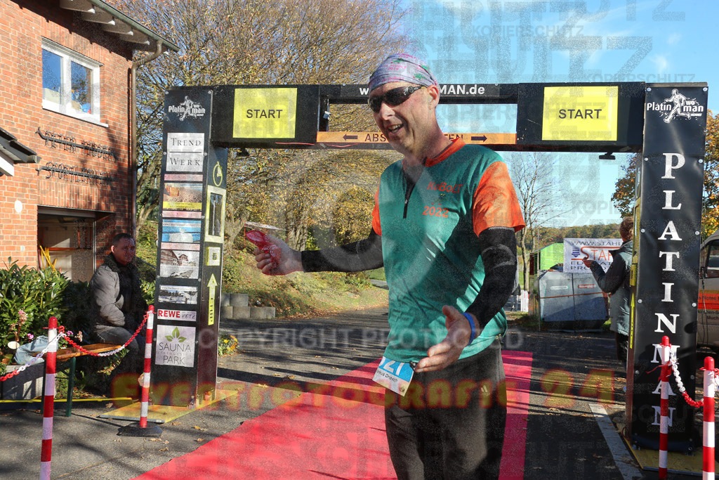 221113_1224_EX1_8853 | Sportfotografie im Rhein-Sieg Kreis, Köln, Bonn, NRW, Rheinland Pfalz, Hessen, etc. Unser Tätigkeitsfeld umfasst den Laufsport vom Volkslauf über den Marathon, Duathlon, Triathon bis zum Ultralauf wie Kölnpfad Ultra oder Schindertrail.