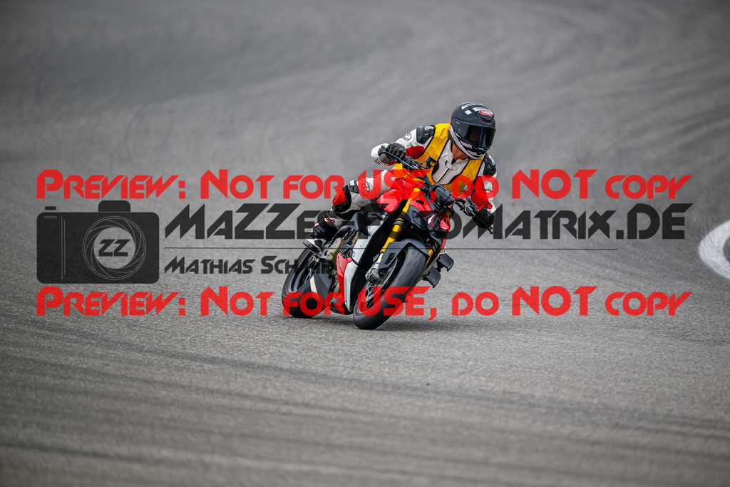 MaZZes_FotoMatrix_240702_6007705_1610 | INST