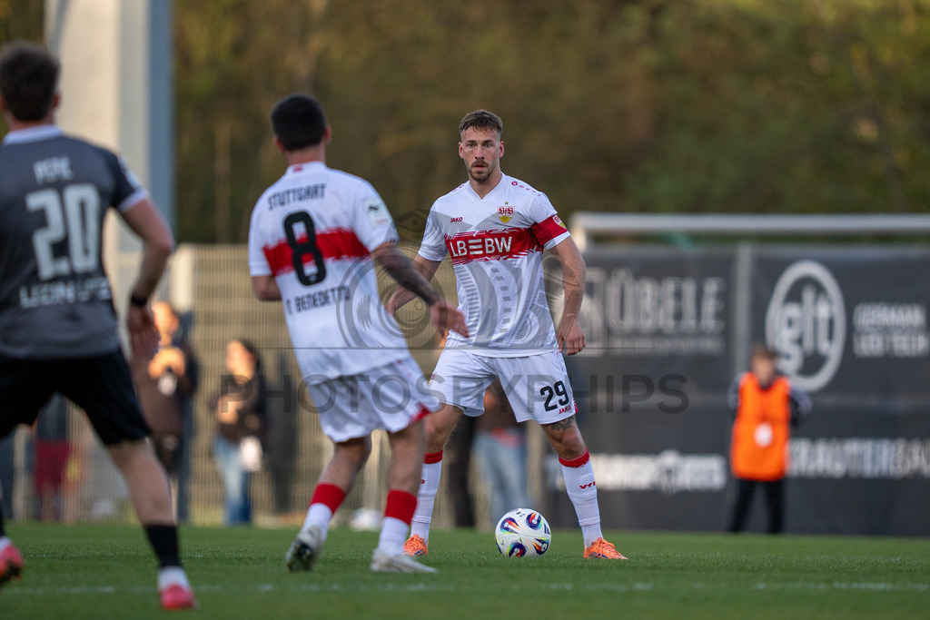 VfB Stuttgart II vs. SSV Ulm 1846 Fussball, Fussball, 3. Liga, 32. Spieltag, 08.04.2026 | Dominik Nothnagel (VfB Stuttgart II, #29),VfB Stuttgart II vs. SSV Ulm 1846 Fussball, Fussball, 3. Liga, 32. Spieltag, 08.04.2026DFB regulations prohibit any use of photographs as image sequences and/or quasi-video