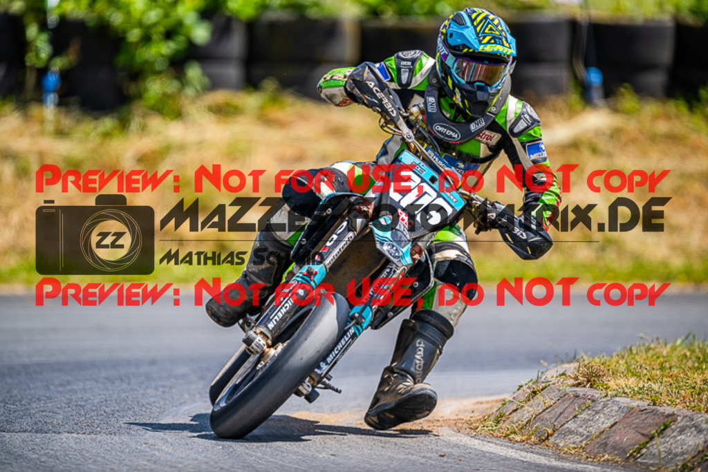 MaZZes_FotoMatrix_220529_8209 | Fotograf Mathias Schmid
Sportfotograf,
Eventfotograf,
Hochzeitsfotograf,
Portraitfotograf