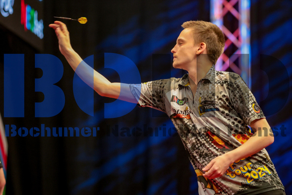 PDC European Darts Open 2024 | {headline}(Foto: Sebastian Sendlak / BOND) - Realisiert mit Pictrs.com