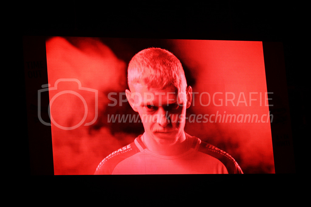 HC Rychenberg vs Tigers Langnau - 11. Dezember 2022 | HC Rychenberg vs Tigers Langnau
AXA Arena, Winterthur
Markus Lindgjerdet (#10 HC Rychenberg) in der Intro-Show.
Bild: Sportfotografie Markus Aeschimann | www.markus-aeschimann.ch - Realisiert mit Pictrs.com