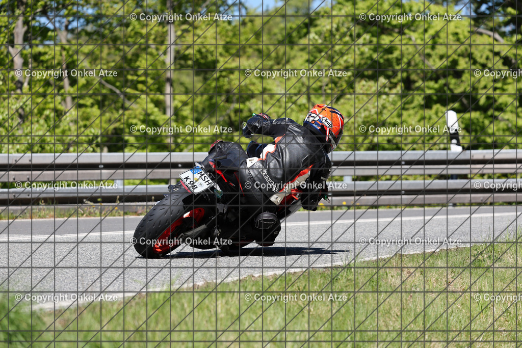 IMG_9938 | Fotograf am Kyffhäuser. Onkel Atze. Kyffhäuser Rennstrecke. Café36. Motorsportfotografie. - Realisiert mit Pictrs.com