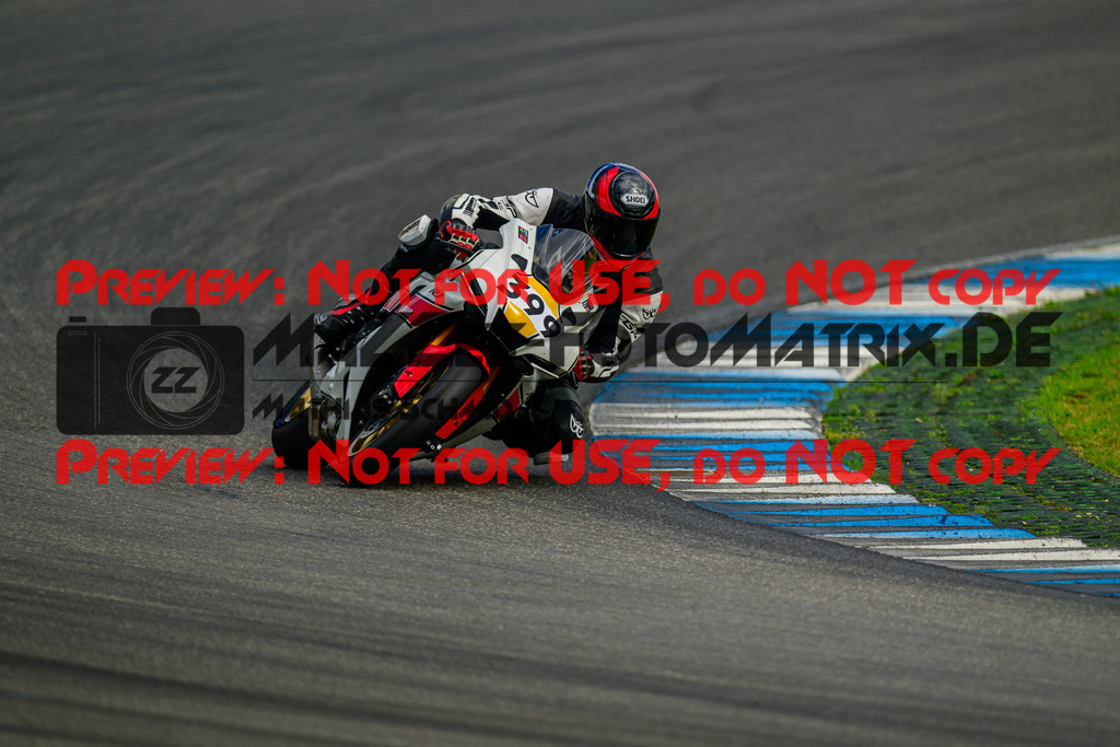 MaZZes_FotoMatrix_240615_6007705_7196 | ROT