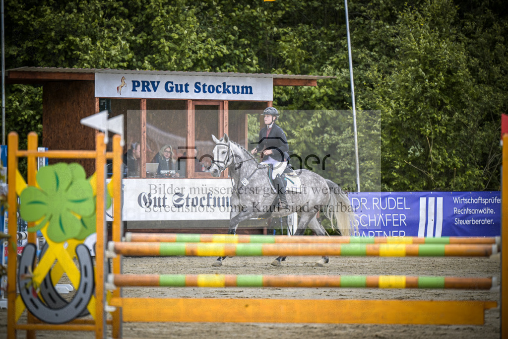 DOS_1499 | Entdecke hochwertige Reitturnierfotos von Foto Oger. Professionell, emotional und authentisch – jetzt Lieblingsmomente im Shop bestellen. - Realisiert mit Pictrs.com