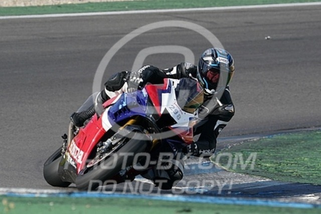 2022_08_12_PBK_17906 | Sportfotografie; SlowMotion; Video; Rennstrecke; Hafeneger; Speer; Racing; RSE; BMW; CBO; Trackday; Motorsportarena; Hockenheimring; Brno; Most; Barcelona; Valencia