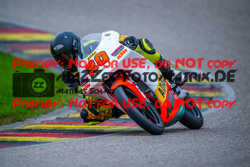 MaZZes_FotoMatrix_240503_6007705_1263 | KTM