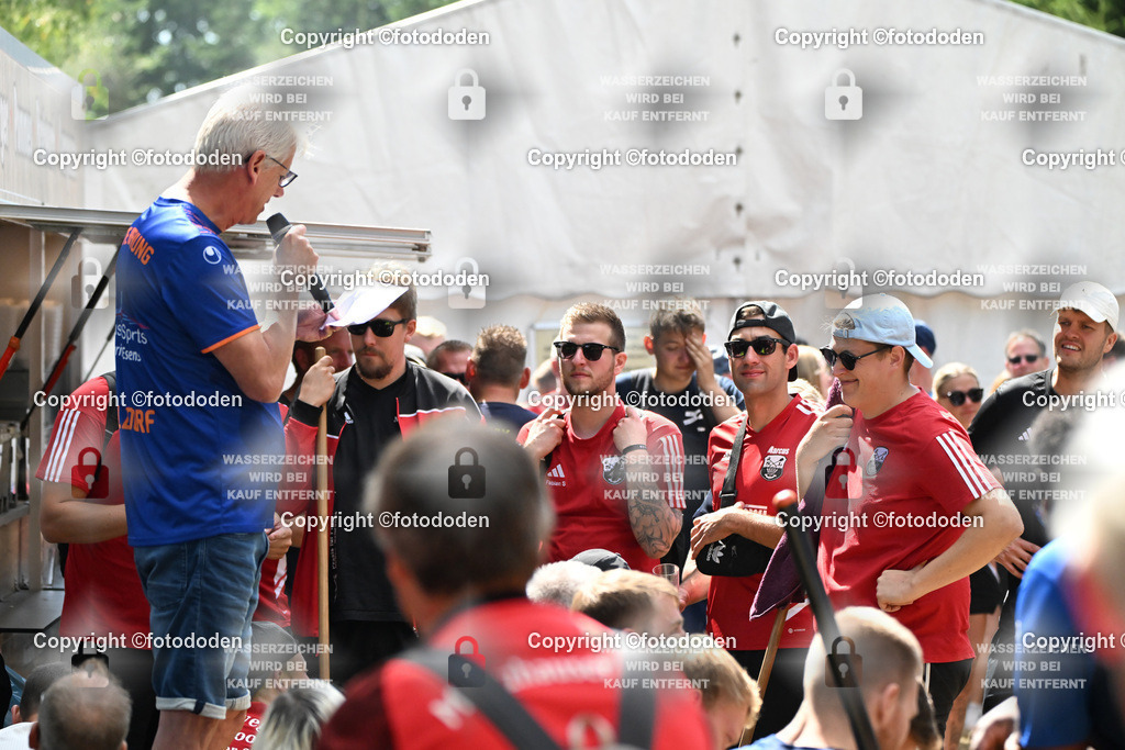 DSC_0849 | Moderator Frido Walter verkündet die Ergebnisse der Vorrunde