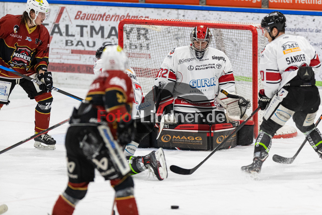 Bayernliga Eishockey Meisterrunde, TSV Peißenberg "Miners" gegen EHC Königsbrunn "Pinguines" am 17.2.23 in Peißenberg | Bayernliga Eishockey Meisterrunde, TSV Peißenberg "Miners" gegen EHC Königsbrunn "Pinguines" am 17.2.23 in Peißenberg