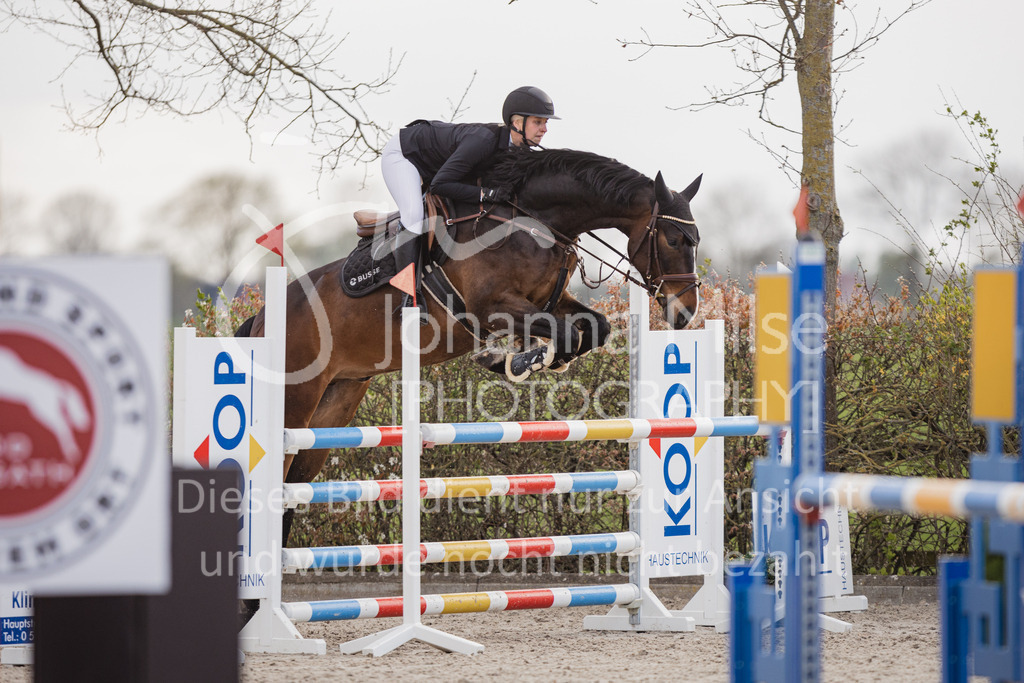 230426_HofSosath_SprPf-L-g-730 | Deine schönsten Turniermomente als professionelle Fotos! Entdecke hochwertige Pferdesport-Fotografie im Online-Shop. Jetzt Fotos finden & bestellen!