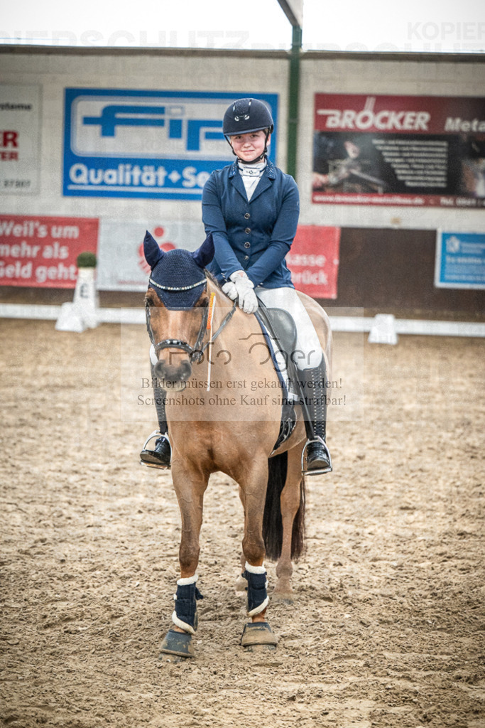 DOS_0019 | Entdecke hochwertige Reitturnierfotos von Foto Oger. Professionell, emotional und authentisch – jetzt Lieblingsmomente im Shop bestellen.Deutschlandweite Turnierfotografie. - Realisiert mit Pictrs.com